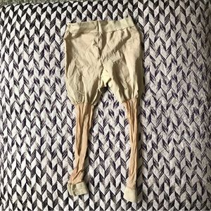 Spanx light control panty - New without tags